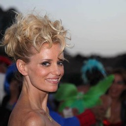 183262_4419121437687_840886085_n