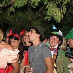 183348_4419216200056_1150382488_n