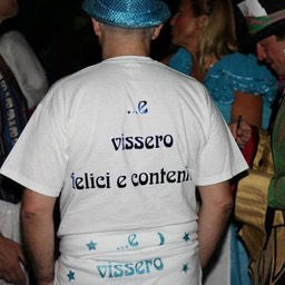 185112_4419186239307_807244728_n