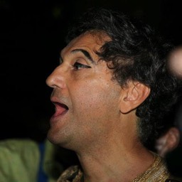 185176_4419288481863_1182308524_n