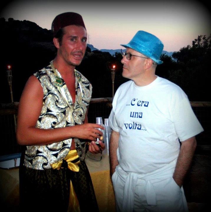 208021_4419051755945_2053014179_n