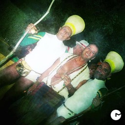 217920_4417870286409_922977652_n