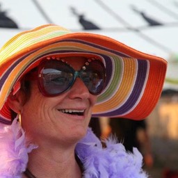 223003_4419173878998_1582139880_n