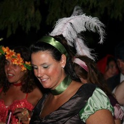 252503_4419193999501_543637372_n