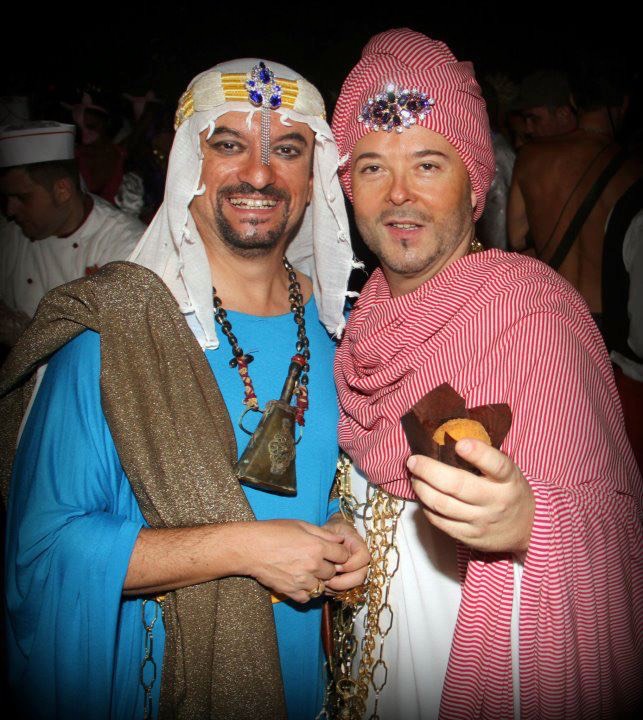 253028_4419050355910_1496745879_n