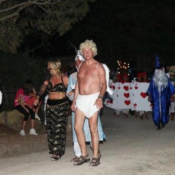 253164_4419257681093_98786572_n