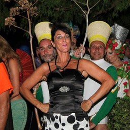 253171_4419292961975_1444188544_n