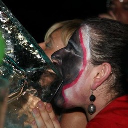 260009_4419288881873_129319692_n