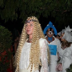 262906_4419285041777_114501475_n