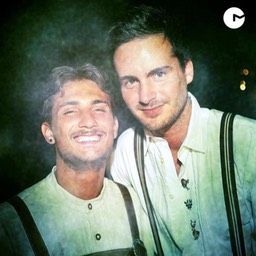 271031_4417872526465_1114110002_n