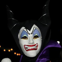 271157_4419141158180_835673904_n