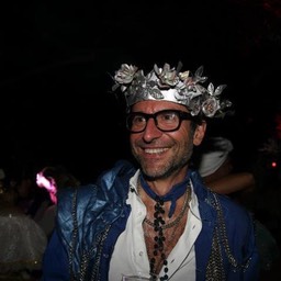 283115_4419243840747_139457644_n