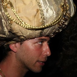 283151_4419219440137_179453512_n