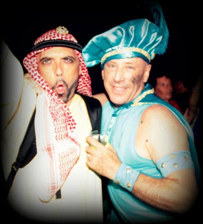 285490_4419098117104_1445039318_n