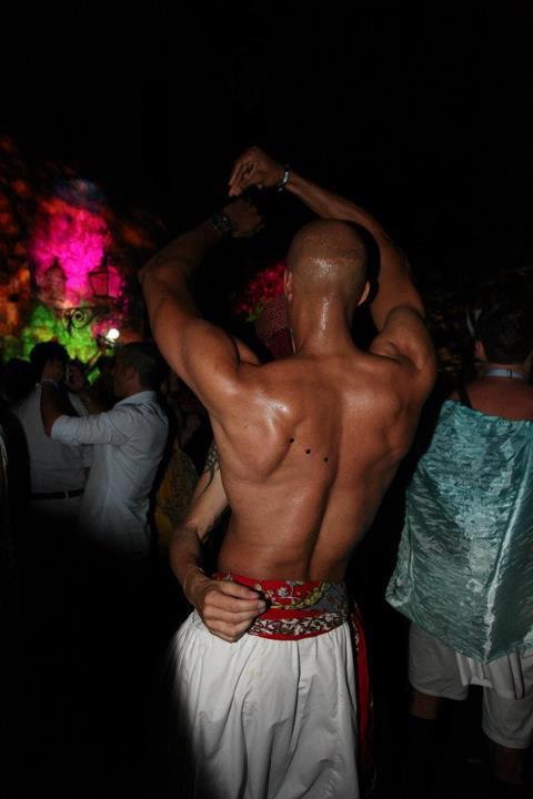 292919_4419171598941_467824875_n