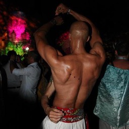 292919_4419171598941_467824875_n