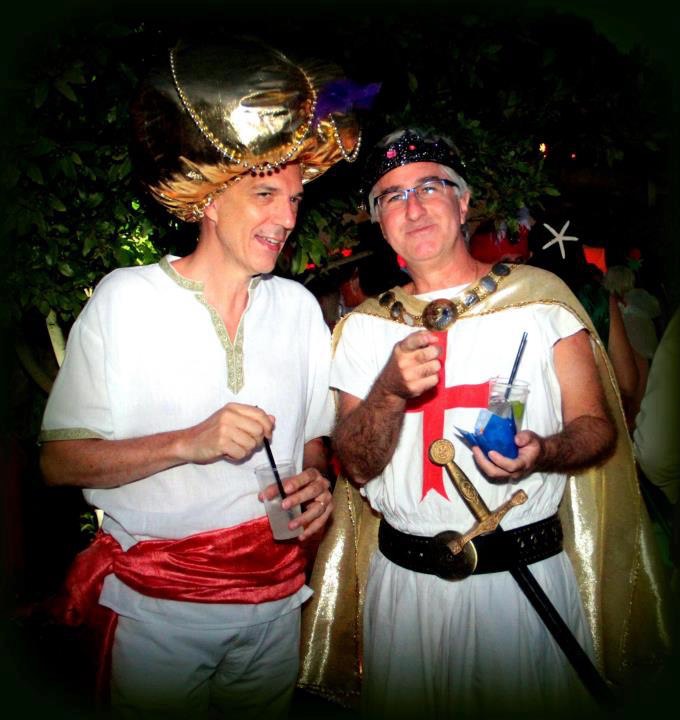 296350_4419049955900_1536822423_n