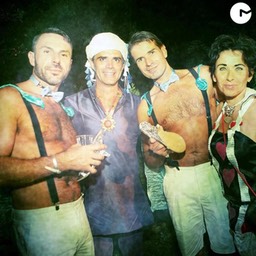 303241_4417865486289_1208423607_n