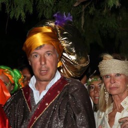 303917_4419225480288_1755384631_n