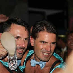 316785_4419243240732_1514106301_n