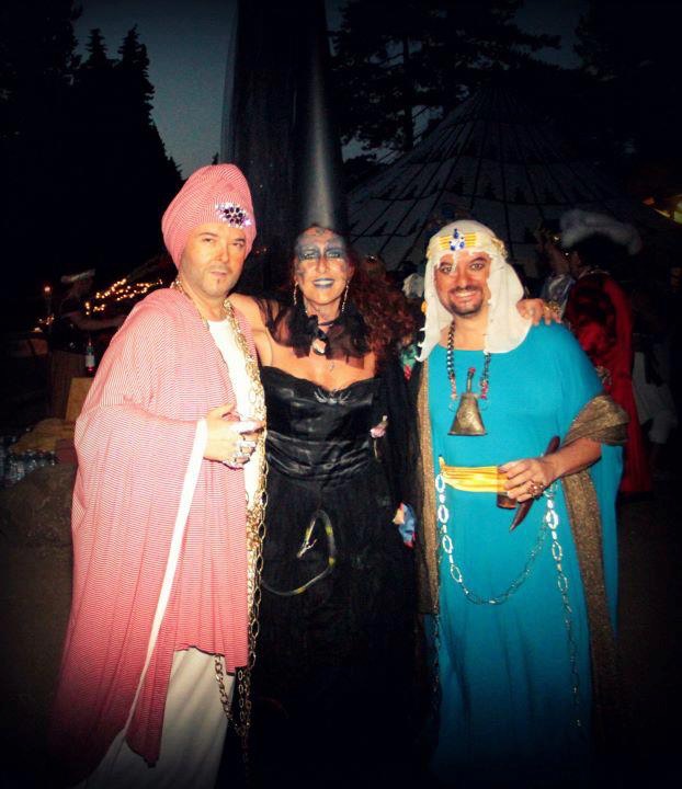 375966_4419048035852_323192256_n