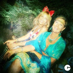 381196_4417834205507_1061301317_n