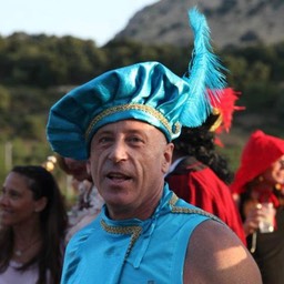 386253_4419200599666_1227808691_n