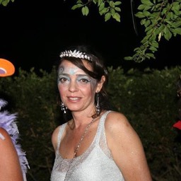 391580_4419240440662_1929807947_n