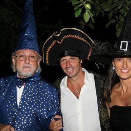 391704_4419124637767_469380250_n