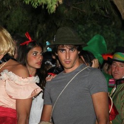 393272_4419161278683_1033678223_n