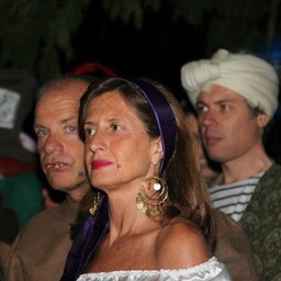 395201_4419117517589_1887623944_n