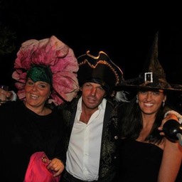 399090_4419249760895_1688396341_n