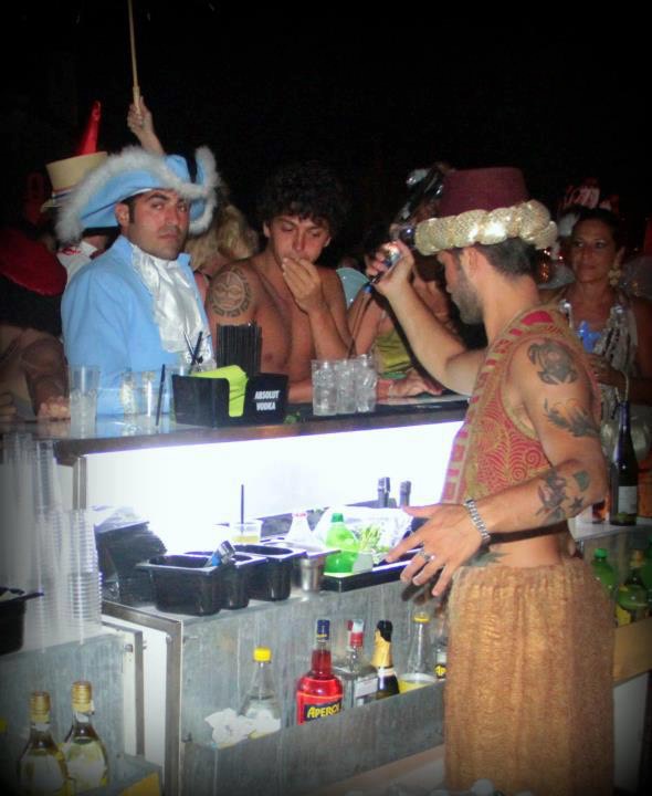 402183_4419079996651_1282199917_n