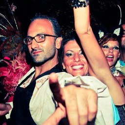 402910_4417787884349_419814743_n