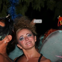 404134_4419152638467_583268029_n