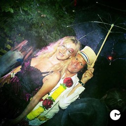 423576_4417855446038_1872677020_n