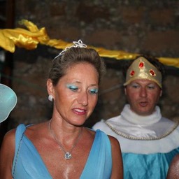 423642_4419240800671_429245210_n