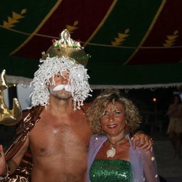 423662_4419114237507_246820318_n