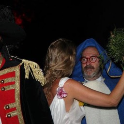 423788_4419255361035_199173152_n