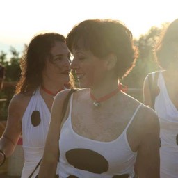 424707_4419114477513_1323169378_n