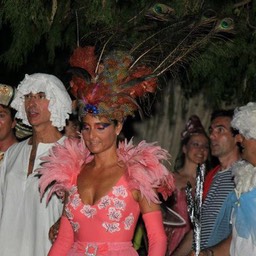 429841_4419149558390_244165888_n