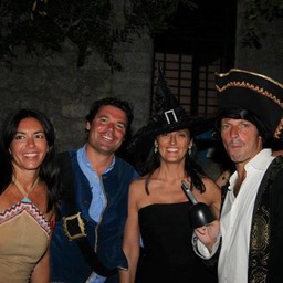 481070_4419188399361_2061845847_n