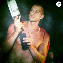 485757_4417833685494_1179298736_n