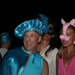 487533_4419131717944_1879878220_n