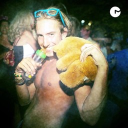 487584_4417865686294_2041843932_n