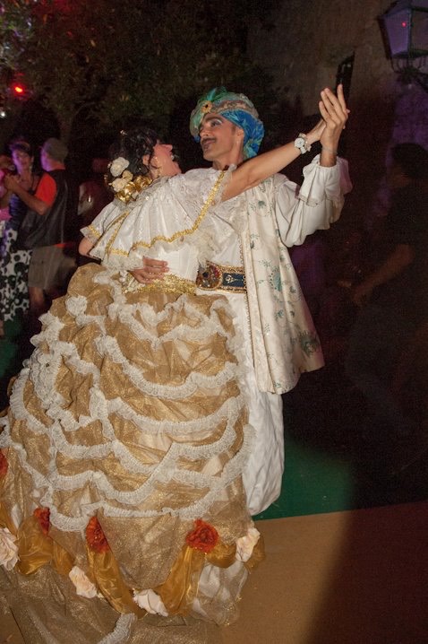 523075_4419694612016_721649806_n