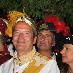 523574_4419192199456_1215461458_n