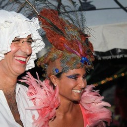 523645_4419291441937_129616988_n