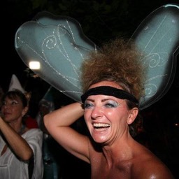 550549_4419200359660_565440932_n