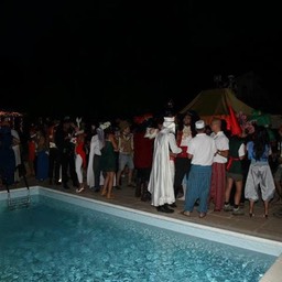 552075_4419300282158_525783470_n